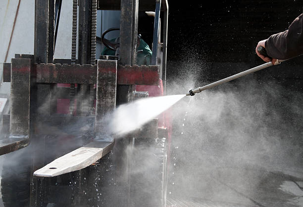 Best Garage Pressure Washing  in Clarksville, IN